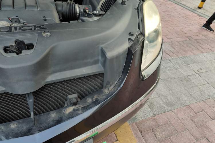 Used Buick Enclave 2013 3.6L Four-Wheel Drive Elite Edition Engine Bay Left
