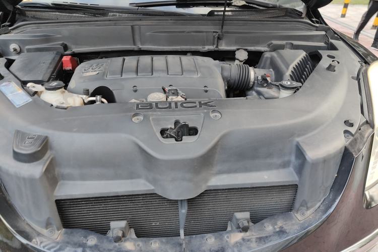 Used Buick Enclave 2013 3.6L Four-Wheel Drive Elite Edition Engine Bay