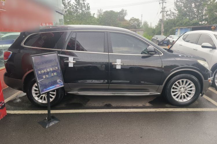 Used Buick Enclave 2013 3.6L Two-Wheel-Drive Elegance Edition Exterior 2