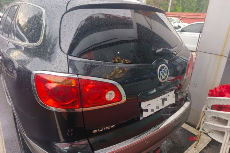 Used Buick Enclave 2013 3.6L Two-Wheel-Drive Elegance Edition Exterior 3
