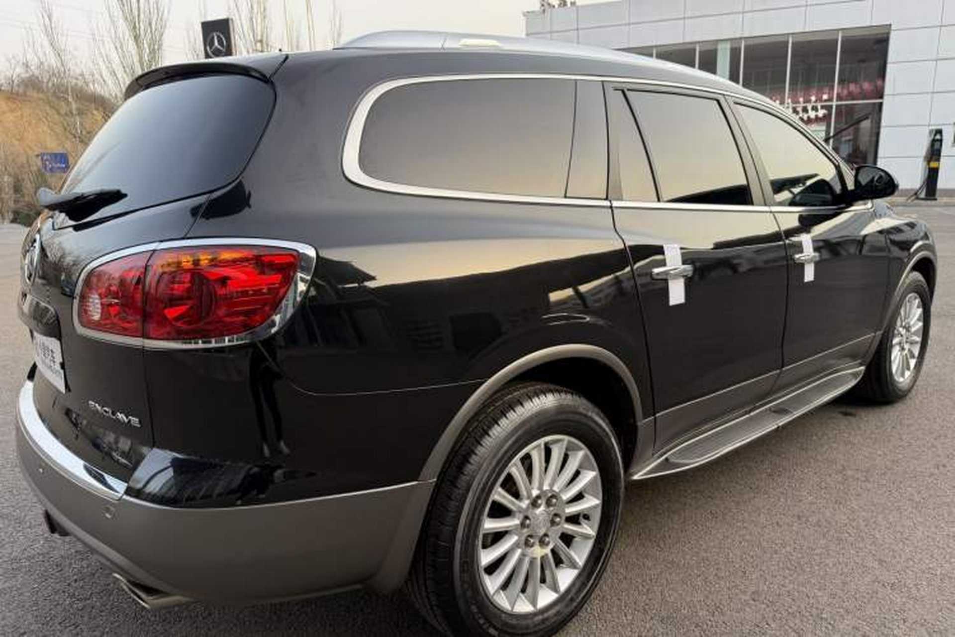 Used Buick Enclave 2013 3.6L Two-Wheel-Drive Elegance Edition Exterior 5