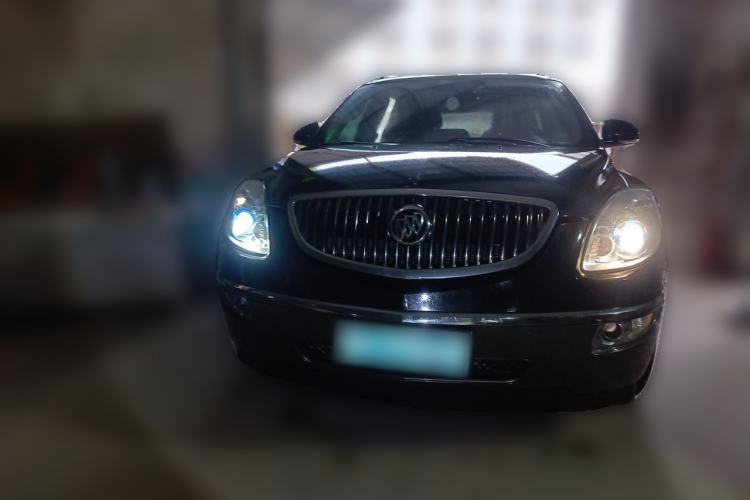 Used Buick Enclave 2013 3.6L Two-Wheel-Drive Elegance Edition Front