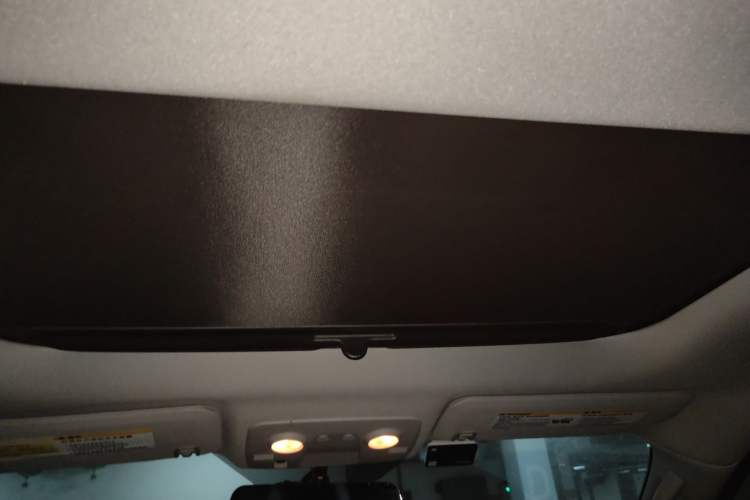 Used Buick Enclave 2013 3.6L Two-Wheel-Drive Elegance Edition Headliner
