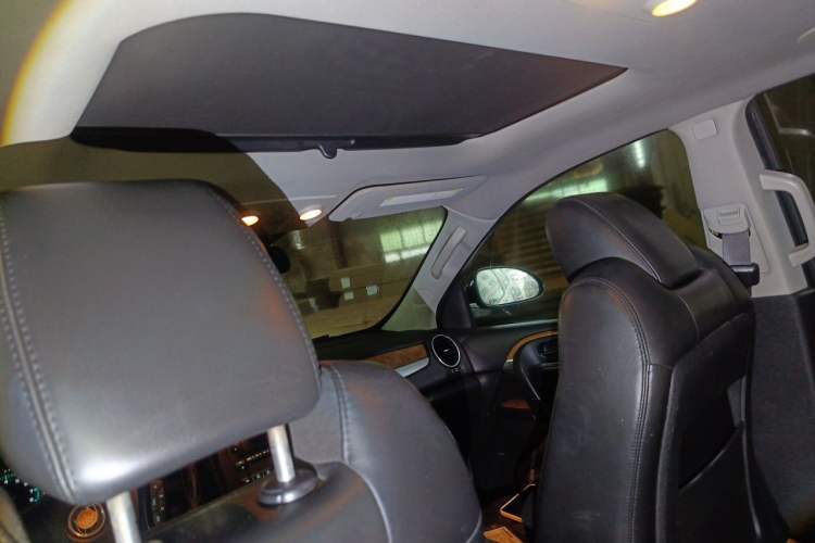 Used Buick Enclave 2013 3.6L Two-Wheel-Drive Elegance Edition Headliner