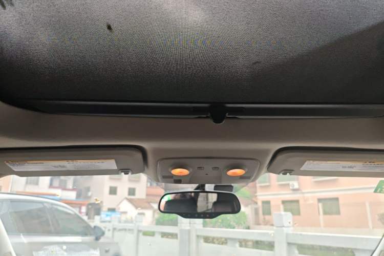 Used Buick Enclave 2013 3.6L Two-Wheel-Drive Elegance Edition Headliner
