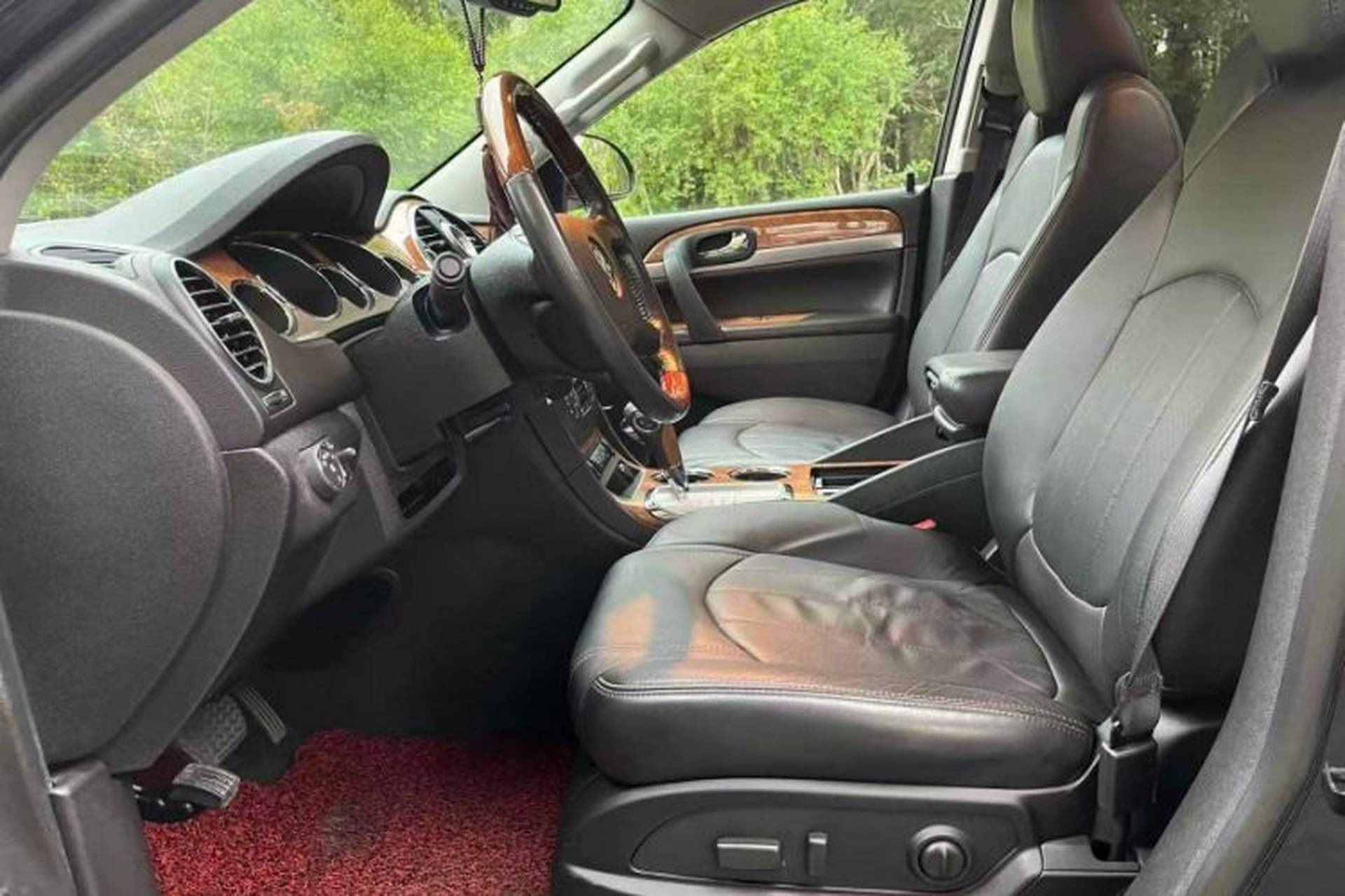 Used Buick Enclave 2013 3.6L Four-Wheel Drive Elite Edition Interior 2
