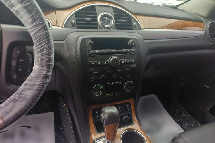 Used Buick Enclave 2013 3.6L Two-Wheel-Drive Elegance Edition Interior 3