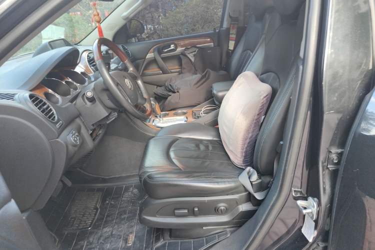 Used Buick Enclave 2013 3.6L Four-Wheel Drive Elite Edition Left Front Seat