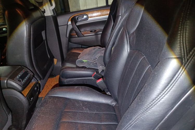 Used Buick Enclave 2013 3.6L Two-Wheel-Drive Elegance Edition Left Rear Seat