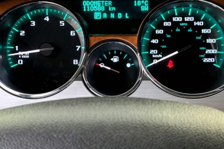 Used Buick Enclave 2013 3.6L Two-Wheel-Drive Elegance Edition Odometer Close Up