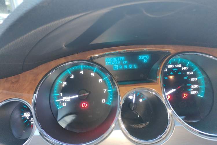 Used Buick Enclave 2013 3.6L Four-Wheel Drive Elite Edition Odometer Close Up
