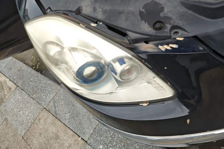 Used Buick Enclave 2013 3.6L Two-Wheel-Drive Elegance Edition Right Front Headlight