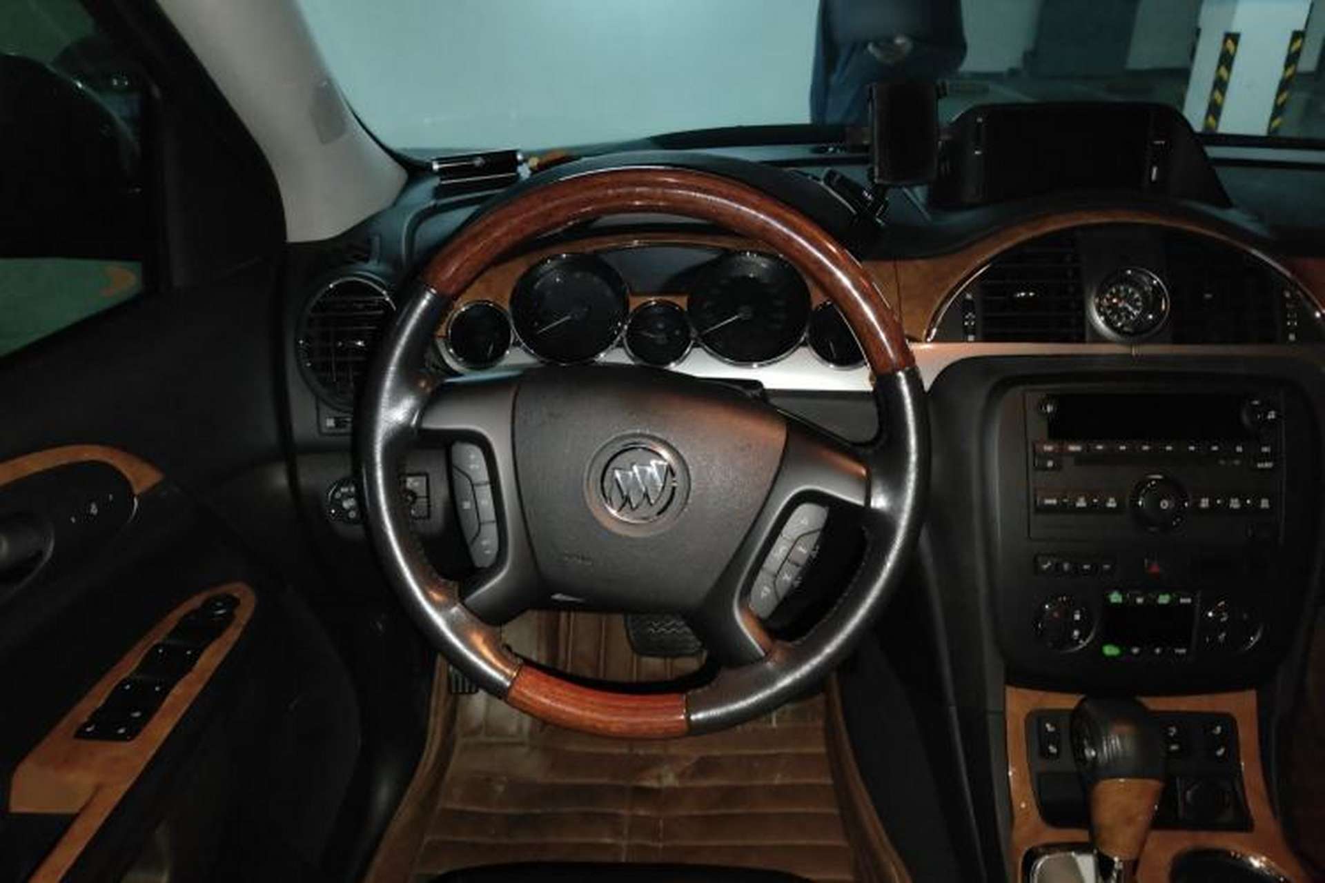 Used Buick Enclave 2013 3.6L Two-Wheel-Drive Elegance Edition Steering Wheel