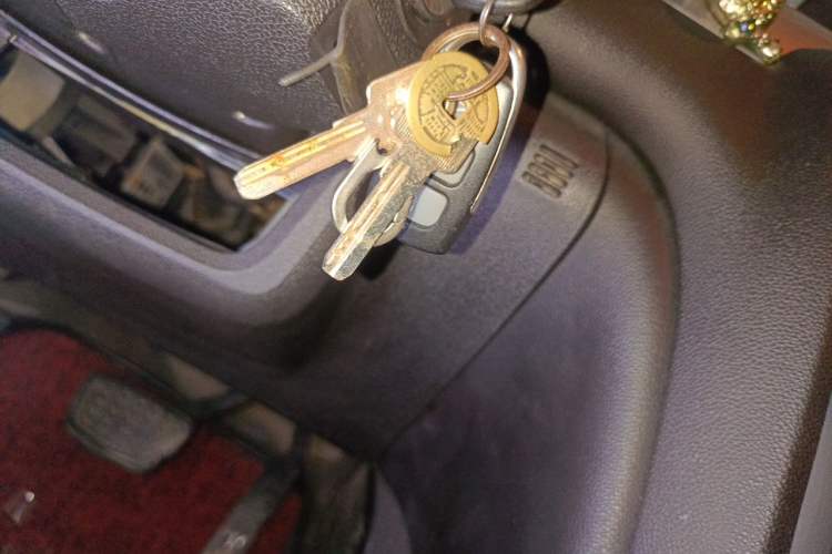 Used Buick Enclave 2013 3.6L Two-Wheel-Drive Elegance Edition Vehicle Key