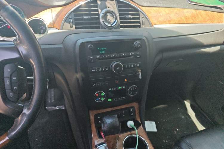 Used Buick Enclave 2013 3.6L Four-Wheel Drive Elite Edition Audio And AC Panel