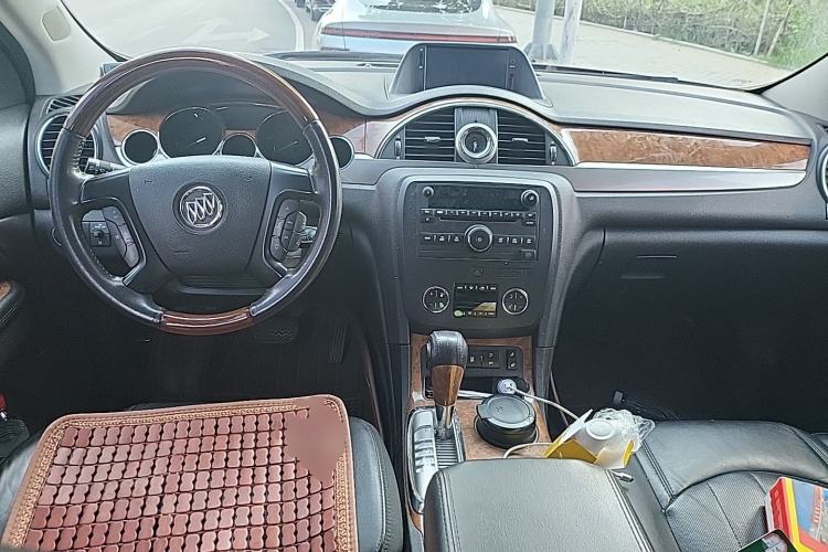 Used Buick Enclave 2013 3.6L Two-Wheel-Drive Elegance Edition Center Console