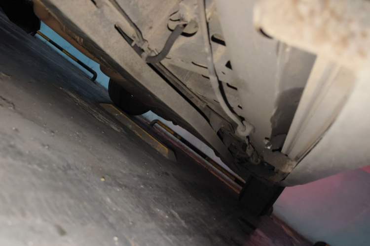 Used Buick Enclave 2013 3.6L Two-Wheel-Drive Elegance Edition Chassis Front Left