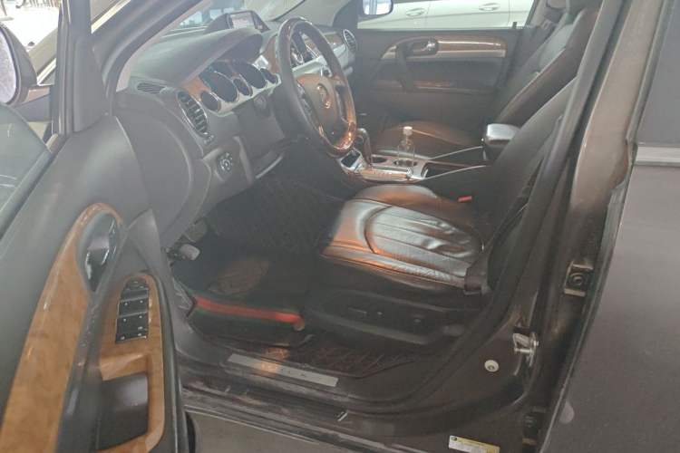 Used Buick Enclave 2013 3.6L Four-Wheel Drive Elite Edition Driver Seat