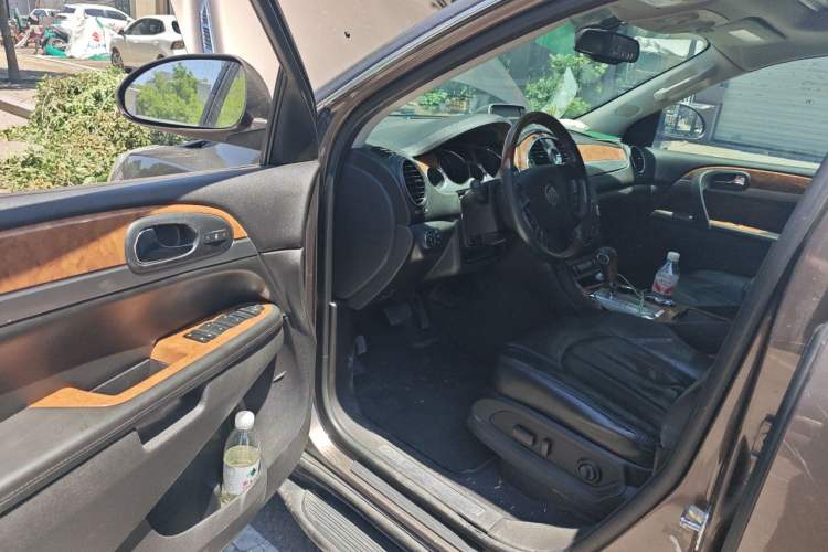Used Buick Enclave 2013 3.6L Four-Wheel Drive Elite Edition Driver Seat