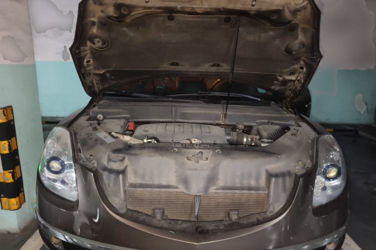 Used Buick Enclave 2013 3.6L Two-Wheel-Drive Elegance Edition Engine Bay