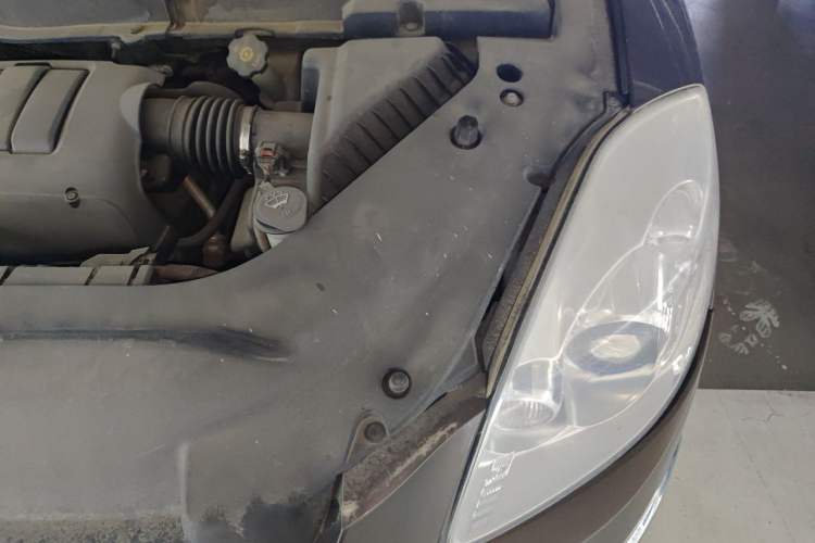 Used Buick Enclave 2013 3.6L Four-Wheel Drive Elite Edition Engine Bay Left