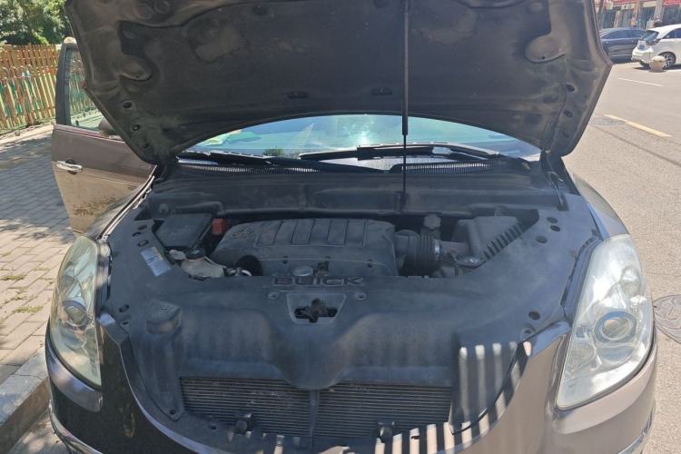 Used Buick Enclave 2013 3.6L Four-Wheel Drive Elite Edition Engine Bay