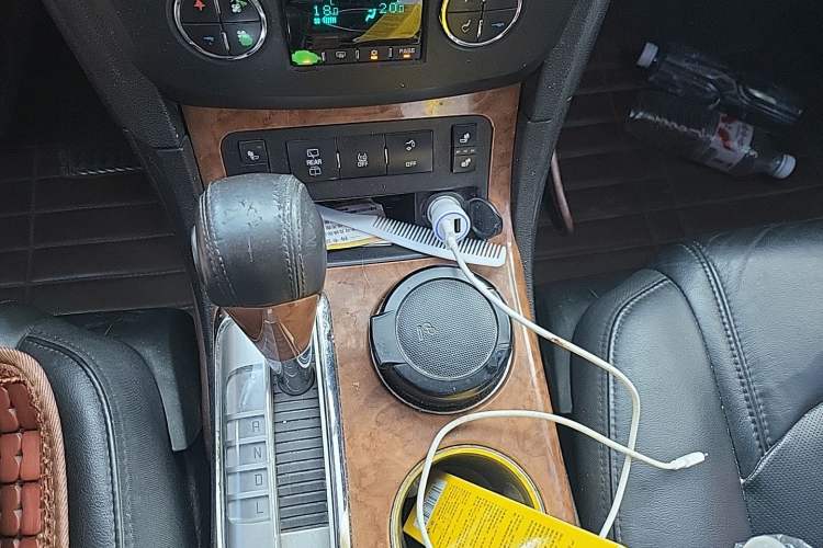 Used Buick Enclave 2013 3.6L Two-Wheel-Drive Elegance Edition Gear Lever