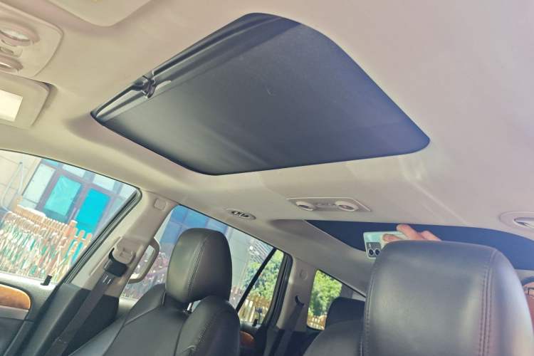 Used Buick Enclave 2013 3.6L Four-Wheel Drive Elite Edition Headliner