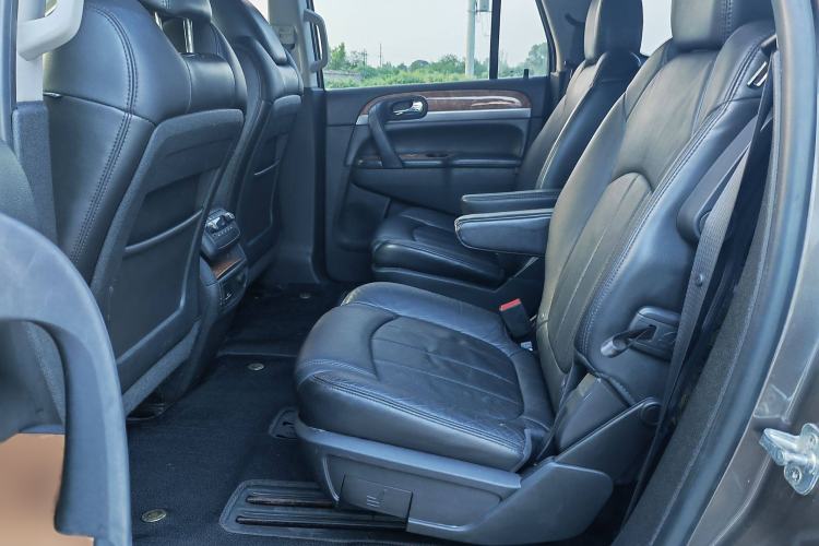 Used Buick Enclave 2013 3.6L Four-Wheel Drive Elite Edition Interior 10