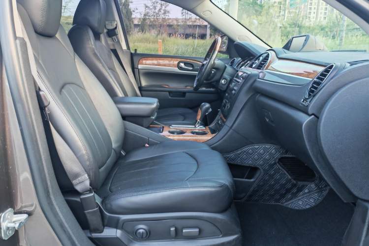 Used Buick Enclave 2013 3.6L Four-Wheel Drive Elite Edition Interior 6