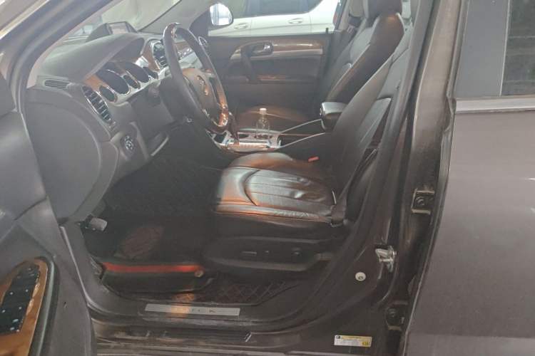 Used Buick Enclave 2013 3.6L Four-Wheel Drive Elite Edition Left Front Seat