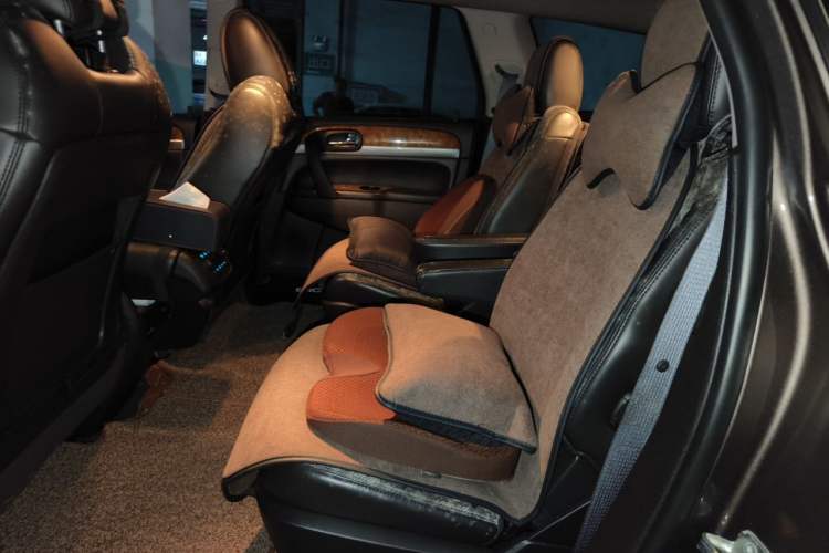 Used Buick Enclave 2013 3.6L Two-Wheel-Drive Elegance Edition Left Rear Seat