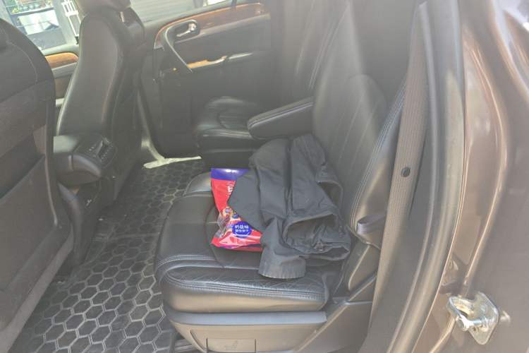 Used Buick Enclave 2013 3.6L Four-Wheel Drive Elite Edition Left Rear Seat