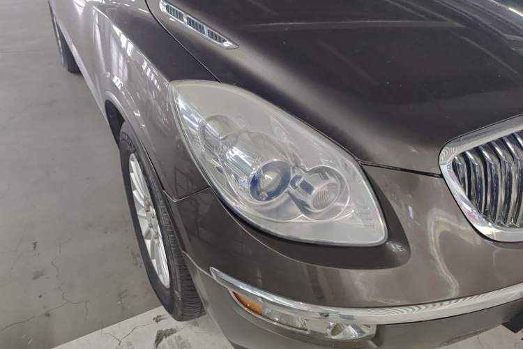Used Buick Enclave 2013 3.6L Four-Wheel Drive Elite Edition Right Front Headlight