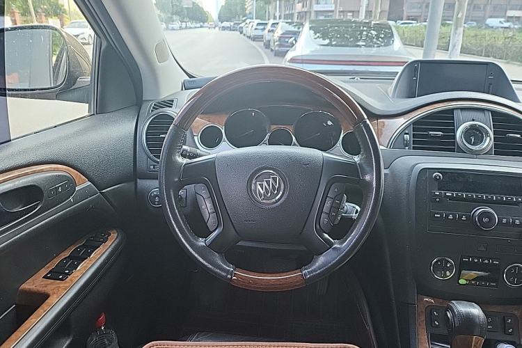 Used Buick Enclave 2013 3.6L Two-Wheel-Drive Elegance Edition Steering Wheel