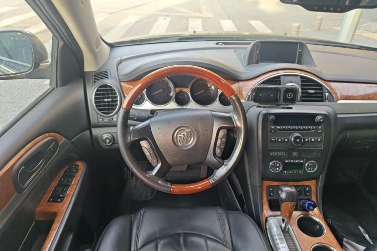 Used Buick Enclave 2013 3.6L Two-Wheel-Drive Elegance Edition Steering Wheel