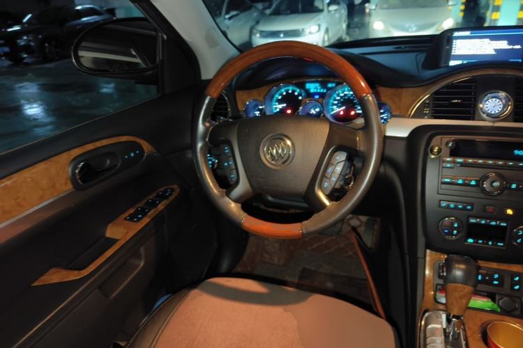 Used Buick Enclave 2013 3.6L Two-Wheel-Drive Elegance Edition Steering Wheel