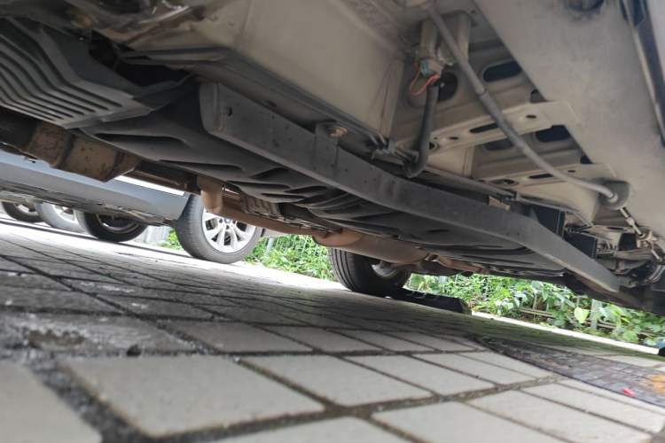 Used Buick Enclave 2013 3.6L Two-Wheel-Drive Elegance Edition Chassis Front Left