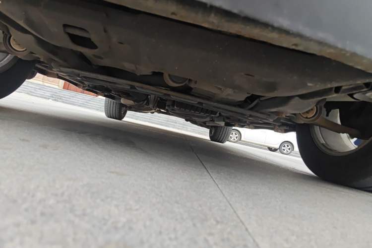 Used Buick Enclave 2013 3.6L Two-Wheel-Drive Elegance Edition Chassis Front