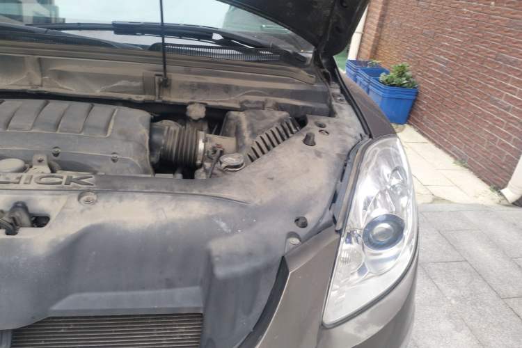 Used Buick Enclave 2013 3.6L Two-Wheel-Drive Elegance Edition Engine Bay Left