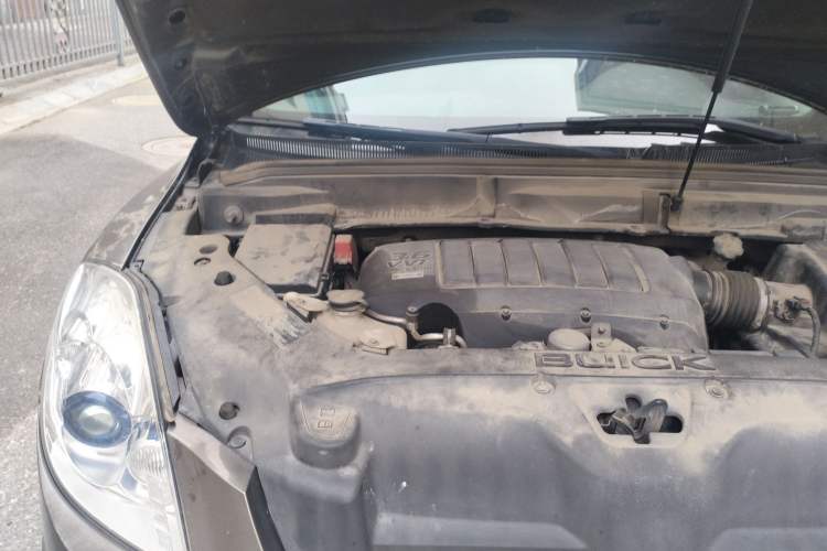 Used Buick Enclave 2013 3.6L Two-Wheel-Drive Elegance Edition Engine Bay Right