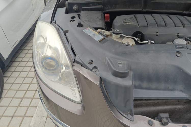 Used Buick Enclave 2013 3.6L Two-Wheel-Drive Elegance Edition Engine Bay Right