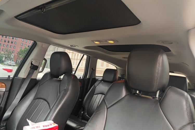 Used Buick Enclave 2013 3.6L Two-Wheel-Drive Elegance Edition Headliner