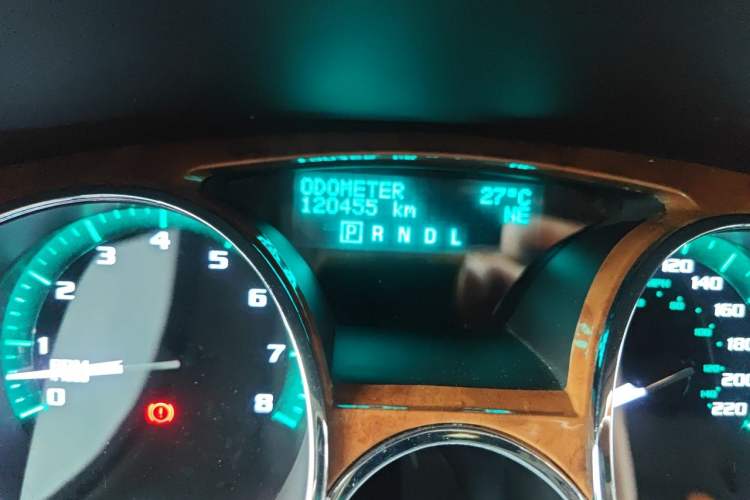 Used Buick Enclave 2013 3.6L Two-Wheel-Drive Elegance Edition Odometer Close Up