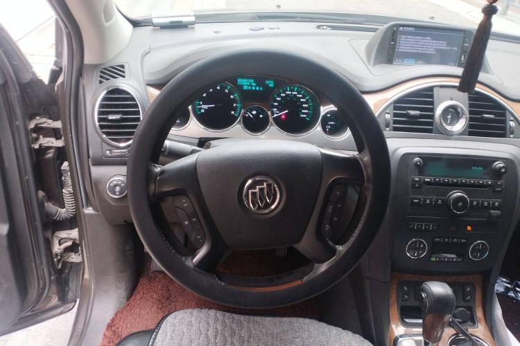 Used Buick Enclave 2013 3.6L Two-Wheel-Drive Elegance Edition Steering Wheel