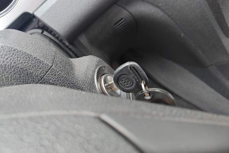 Used Buick Enclave 2013 3.6L Two-Wheel-Drive Elegance Edition Vehicle Key