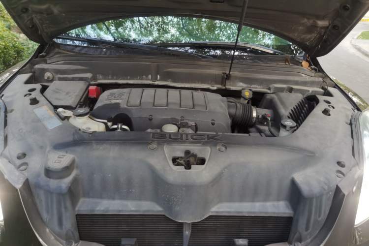 Used Buick Enclave 2013 3.6L Two-Wheel-Drive Elegance Edition Engine Bay