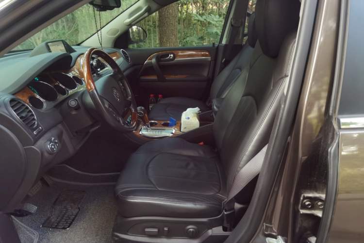 Used Buick Enclave 2013 3.6L Two-Wheel-Drive Elegance Edition Left Front Seat