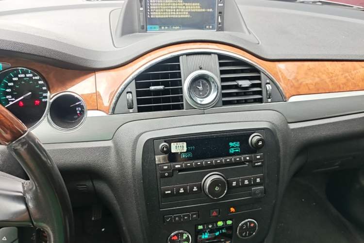 Used Buick Enclave 2013 3.6L Two-Wheel-Drive Elegance Edition Audio And AC Panel