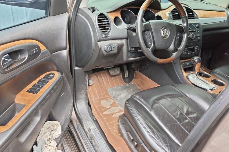 Used Buick Enclave 2013 3.6L Two-Wheel-Drive Elegance Edition Driver Seat